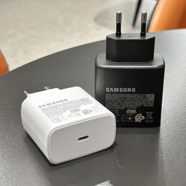 USB-C Schnellladegerät 45W – PD 3.0, CE-zertifiziert, EU-Stecker (schwarz) - Image 3